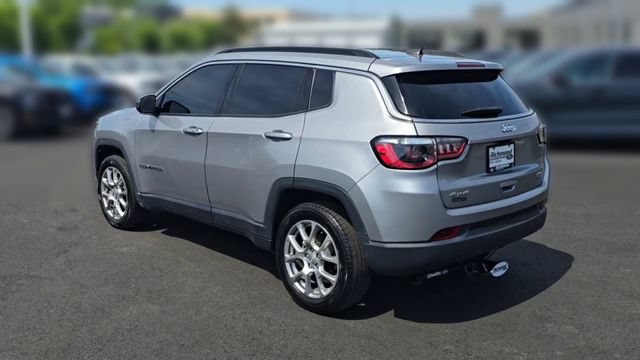 Used 2022 Jeep Compass Latitude AWD/4WD image 7