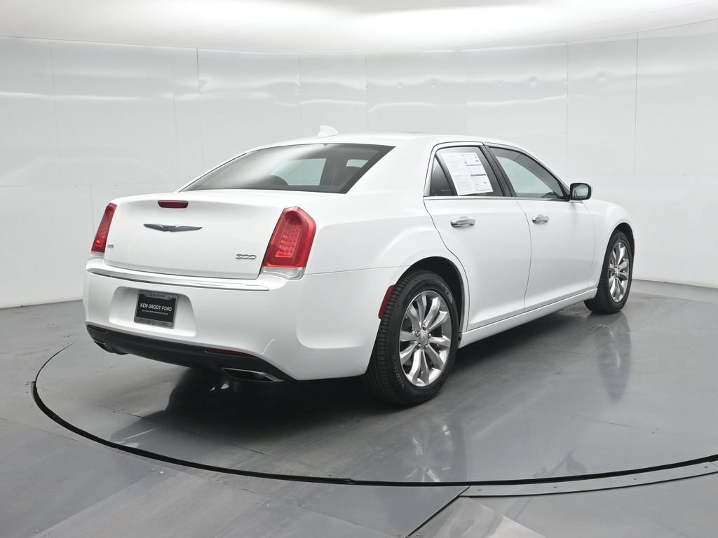 Used 2020 Chrysler 300 Limited AWD/4WD image 26