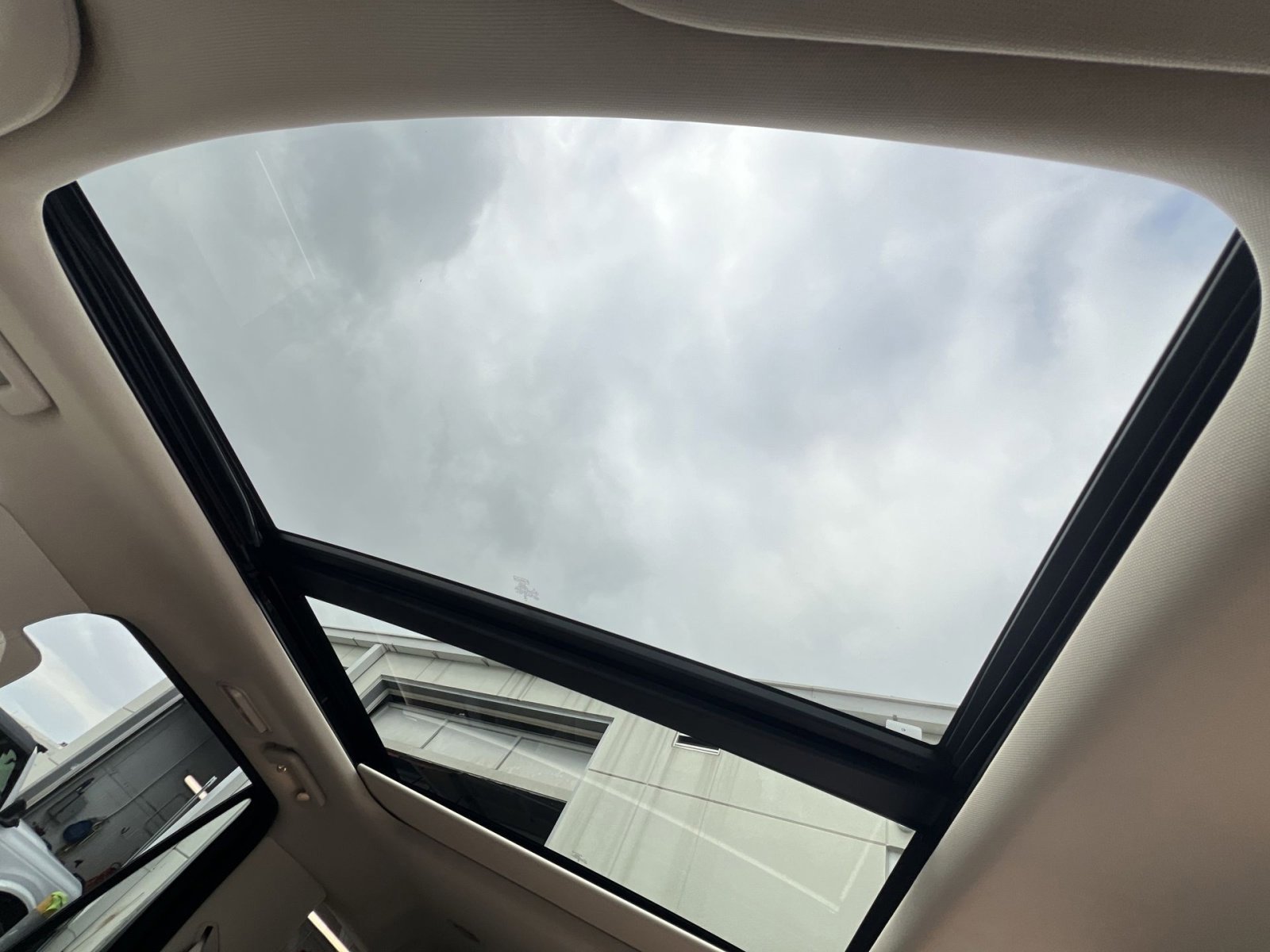 Certified 2024 Ford Expedition Limited image 24