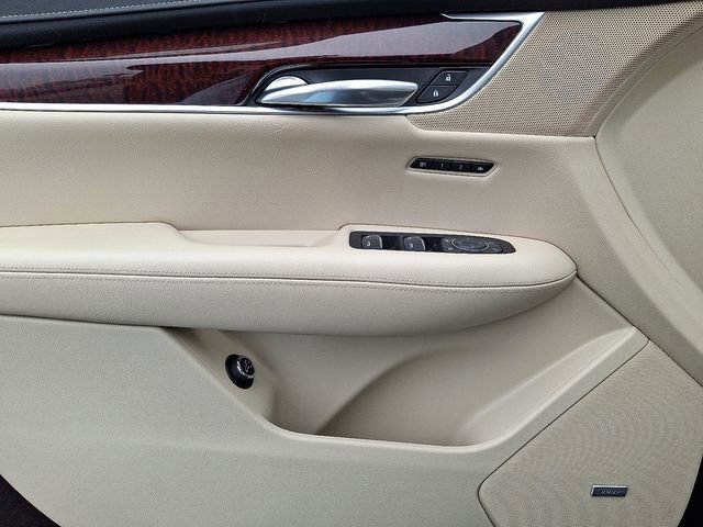 Used 2017 Cadillac XT5 Luxury w/ Driver Awareness Package image 13