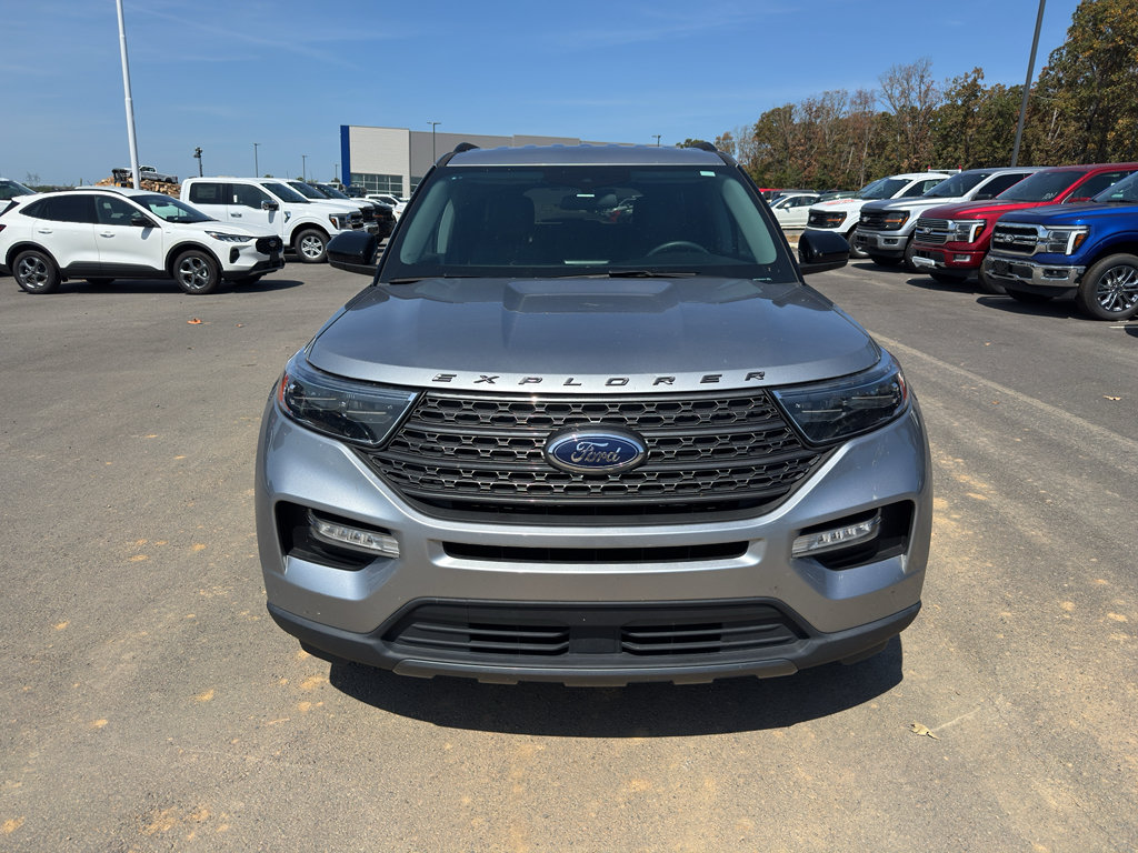 Certified 2023 Ford Explorer XLT w/ Equipment Group 202A RWD image 2