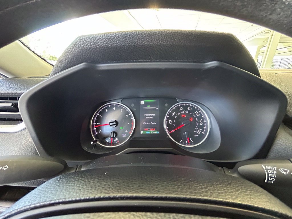 Used 2022 Toyota RAV4 XLE FWD image 41