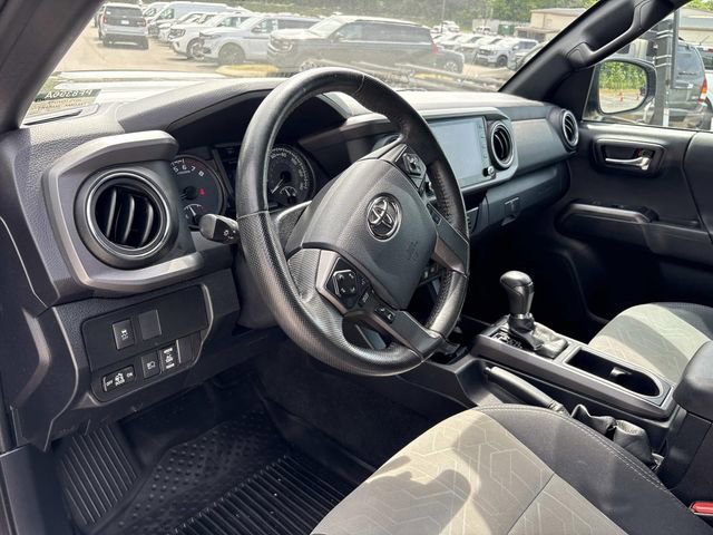 Used 2020 Toyota Tacoma TRD Sport AWD/4WD image 27