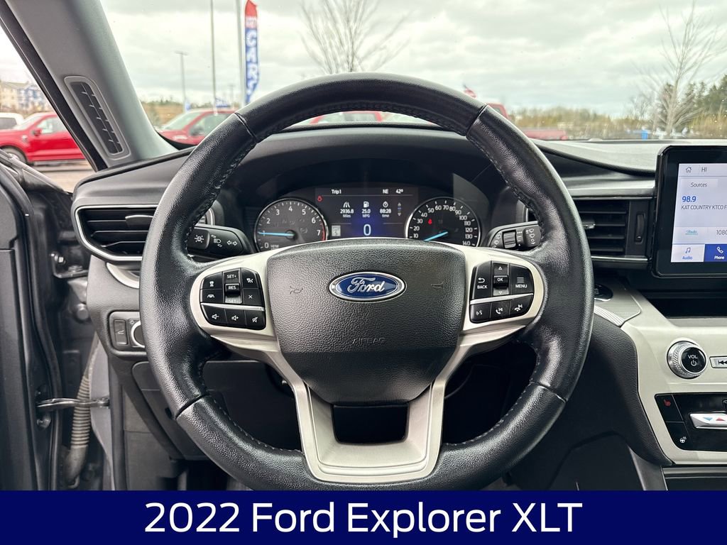 Certified 2022 Ford Explorer XLT w/ XLT Sport Appearance Package AWD/4WD image 19