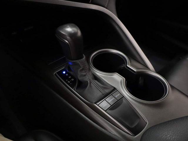 Used 2024 Toyota Camry SE FWD image 3
