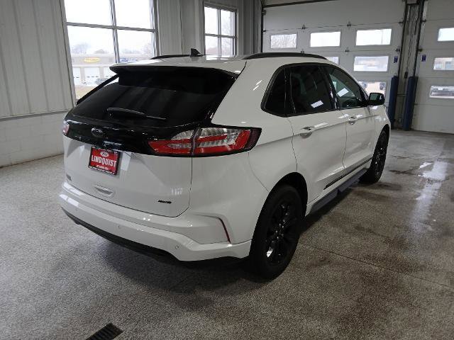 Certified 2022 Ford Edge SE w/ Black Appearance Package image 5