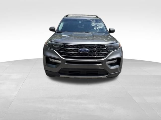 Certified 2021 Ford Explorer XLT w/ Equipment Group 202A RWD image 2