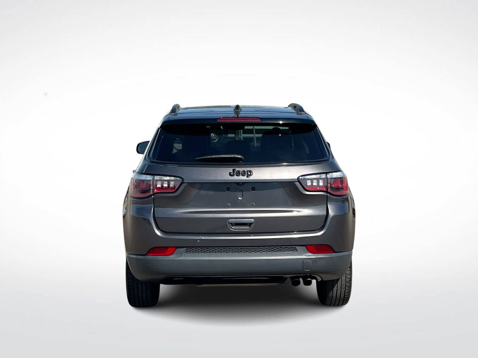 Used 2019 Jeep Compass Latitude FWD image 7