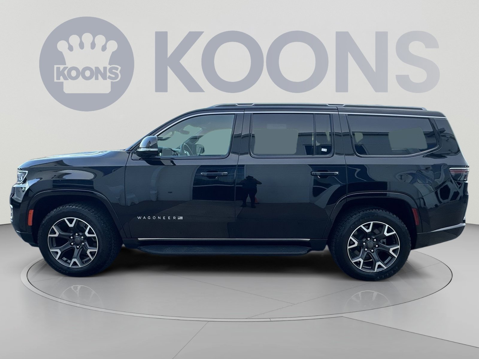 Used 2024 Jeep Wagoneer Series III AWD/4WD image 7