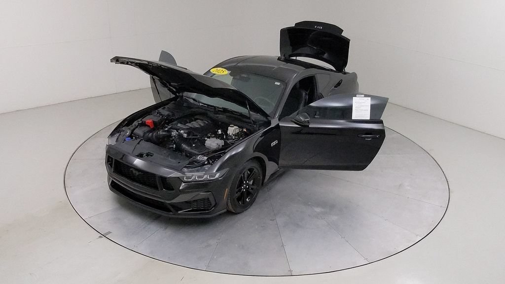 Certified 2025 Ford Mustang GT RWD image 39