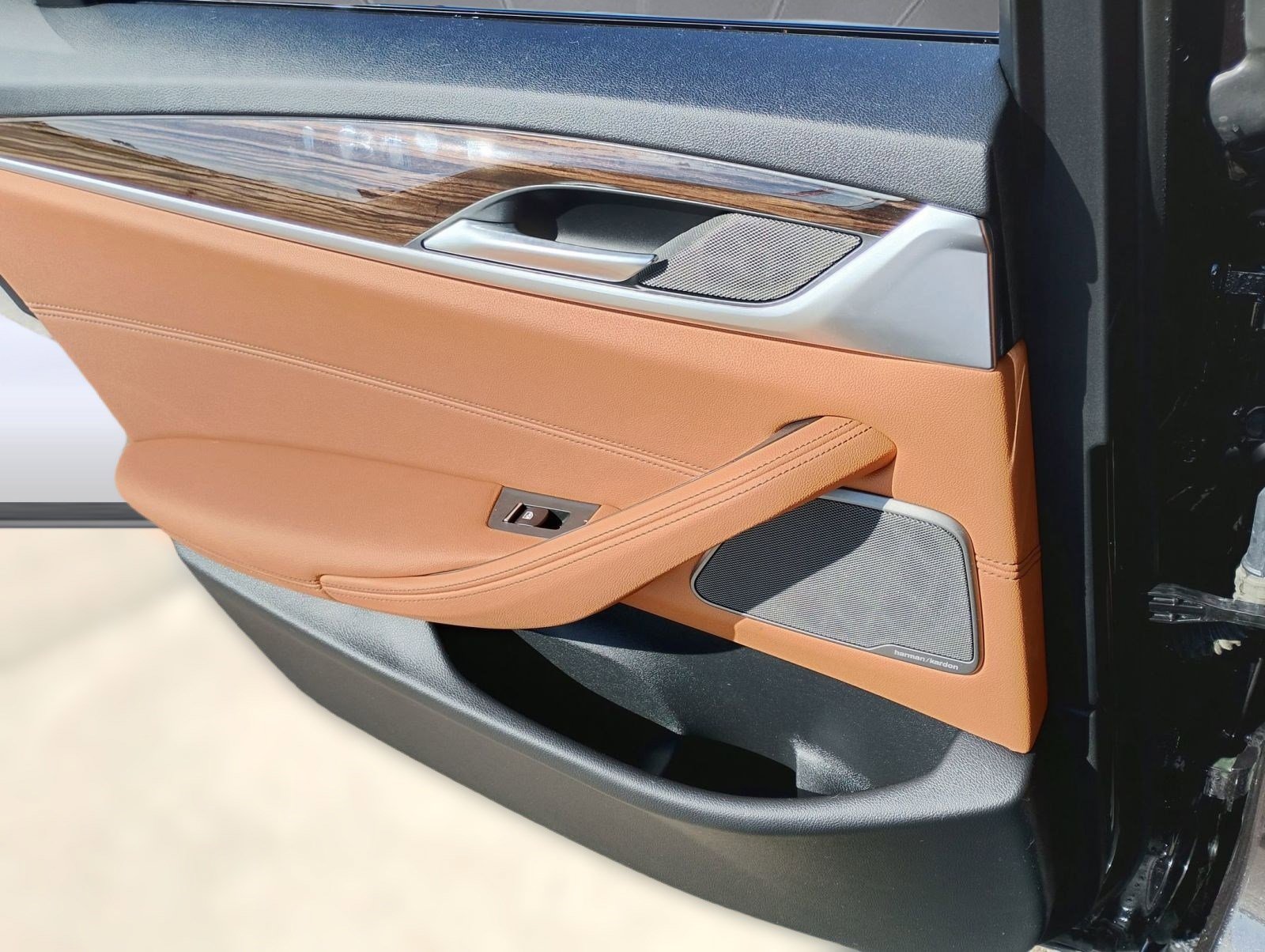 Used 2023 BMW 530i 530i w/ M Sport Package image 22