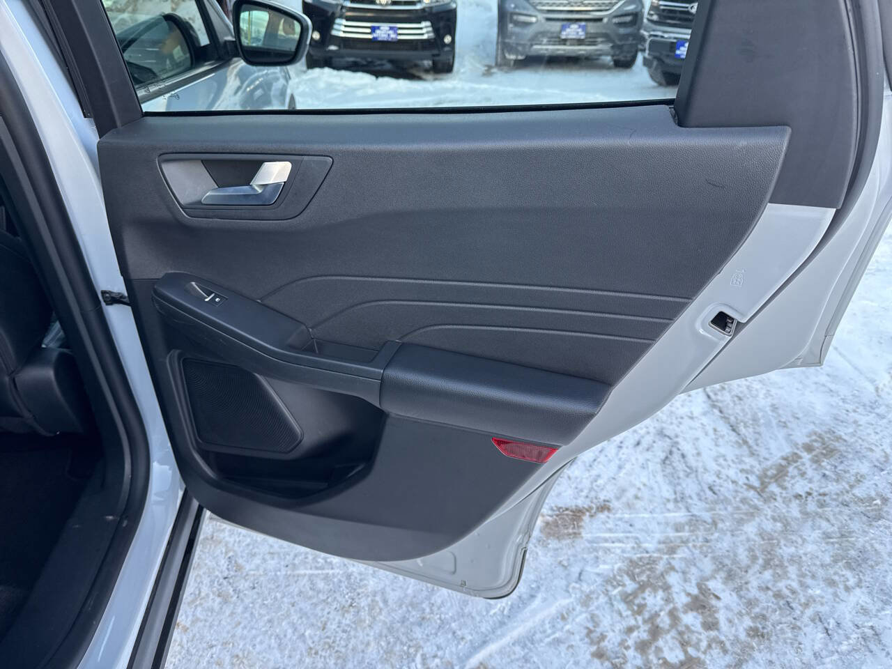 Certified 2025 Ford Escape ST-Line Select AWD/4WD image 18