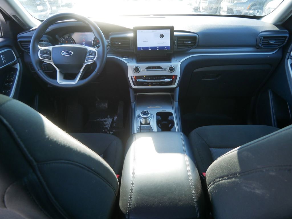 Certified 2022 Ford Explorer XLT w/ Class IV Trailer Tow Package image 17