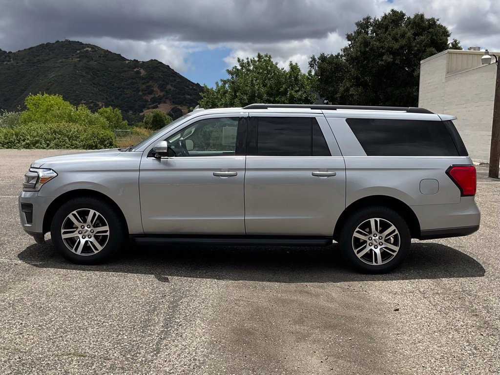 Certified 2024 Ford Expedition Max XLT AWD/4WD image 3