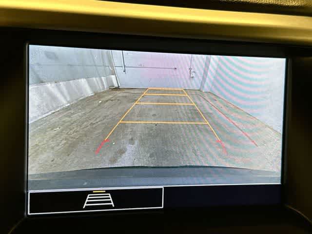 Used 2023 GMC Acadia SLE w/ Driver Convenience Package FWD image 13