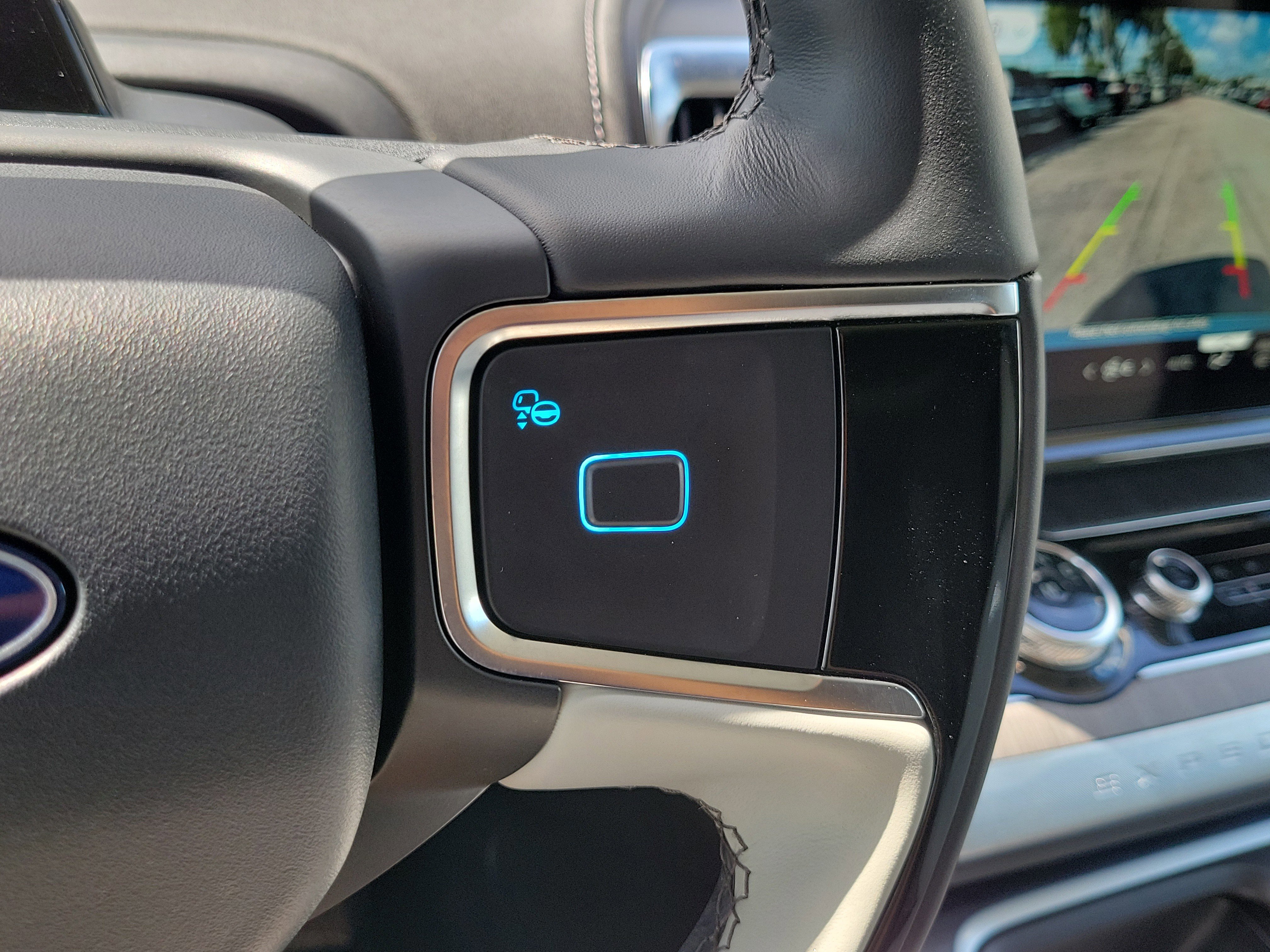 Certified 2025 Ford Expedition Platinum w/ Platinum Ultimate Package image 26