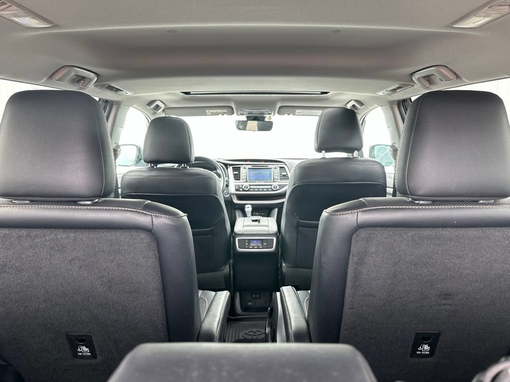 Used 2019 Toyota Highlander Limited AWD/4WD image 29