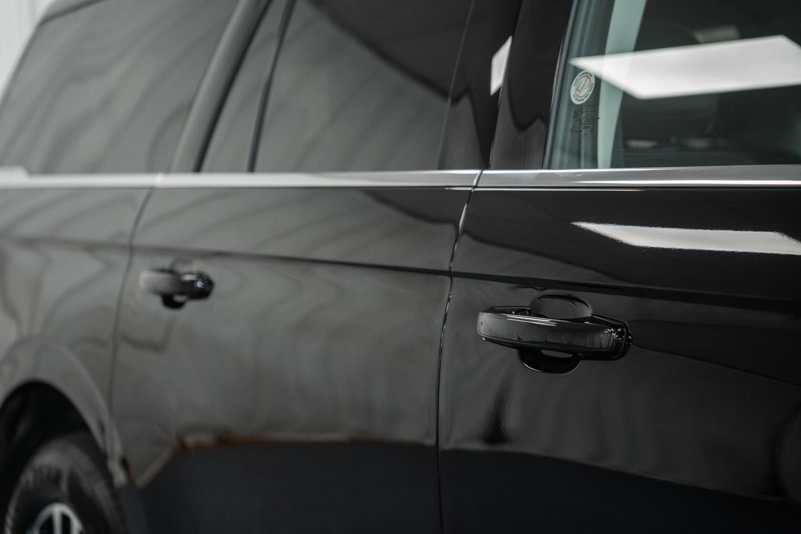 Certified 2025 Ford Expedition Max Platinum image 25