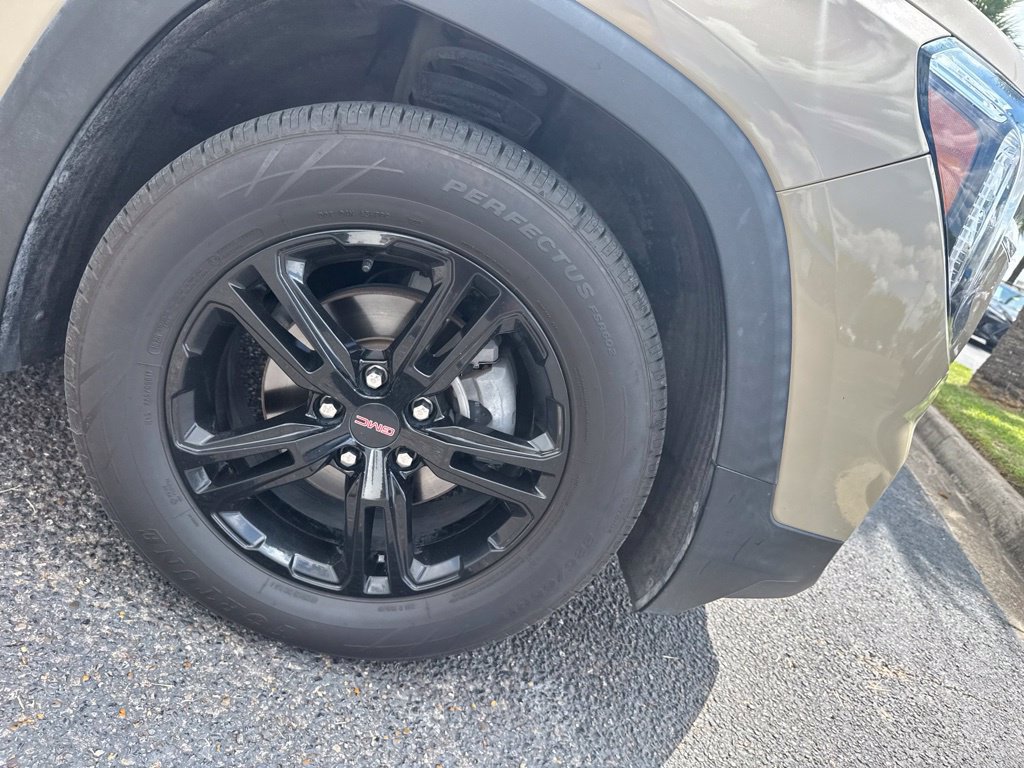 Used 2022 GMC Terrain AT4 w/ Tech Package AWD/4WD image 10