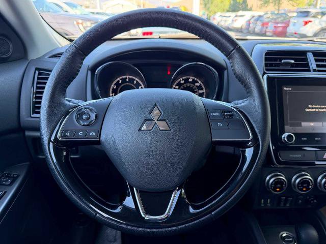 Used 2025 Mitsubishi Outlander Sport SE AWD/4WD image 13