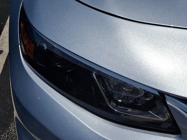 Used 2017 Chevrolet Malibu LT FWD image 9