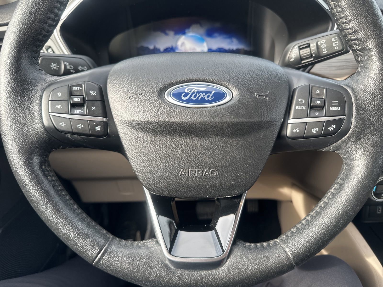 Certified 2020 Ford Escape Titanium image 21