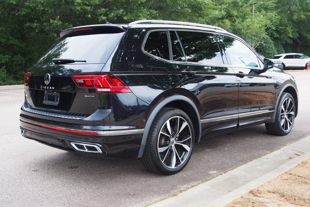 Used 2022 Volkswagen Tiguan SEL R-Line AWD/4WD image 7
