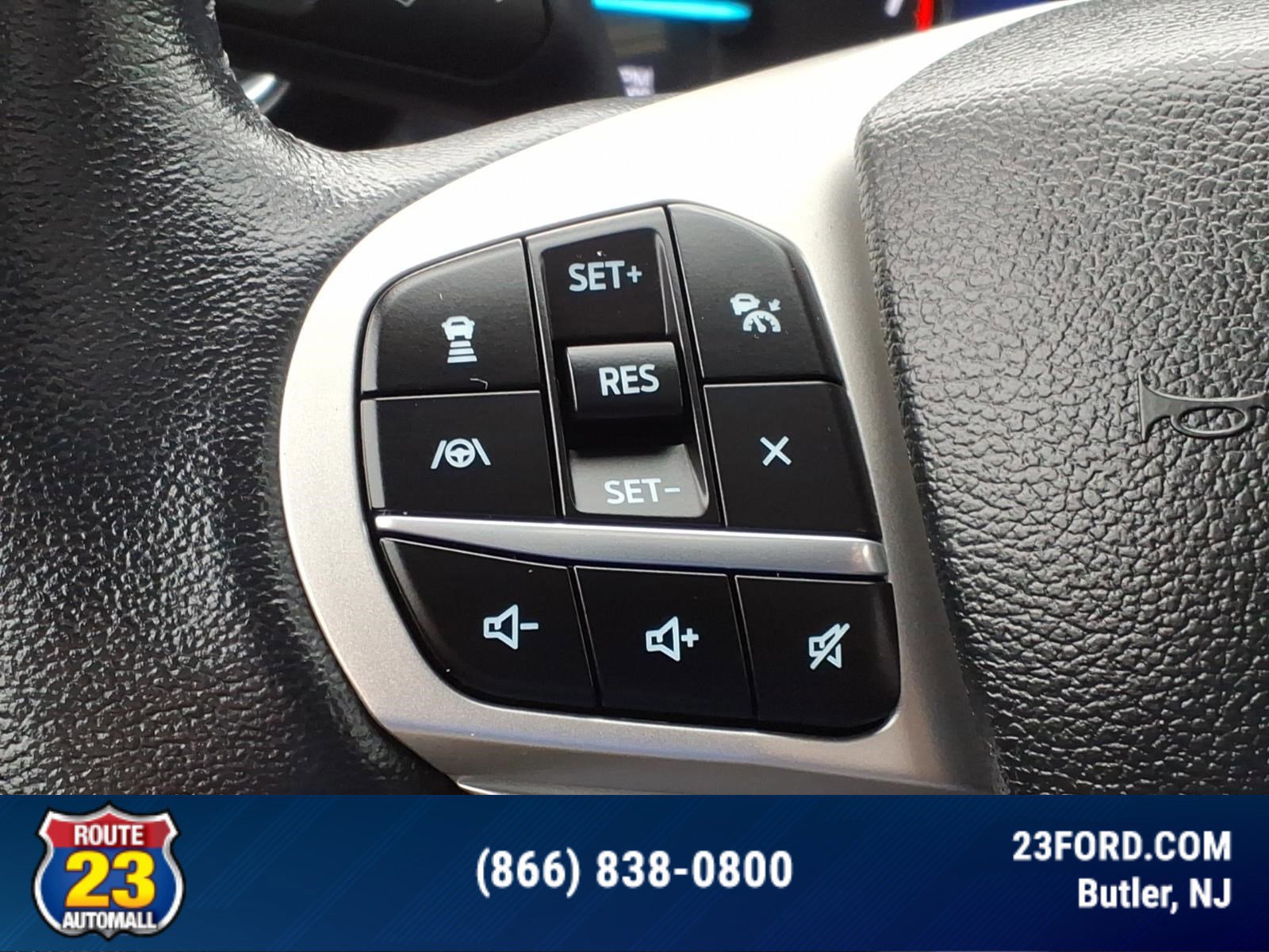 Certified 2023 Ford Explorer Limited w/ Limited Technology Package AWD/4WD image 13