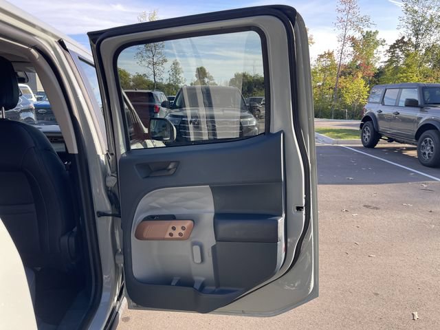 Certified 2022 Ford Maverick Lariat w/ Lariat Luxury Package AWD/4WD image 16