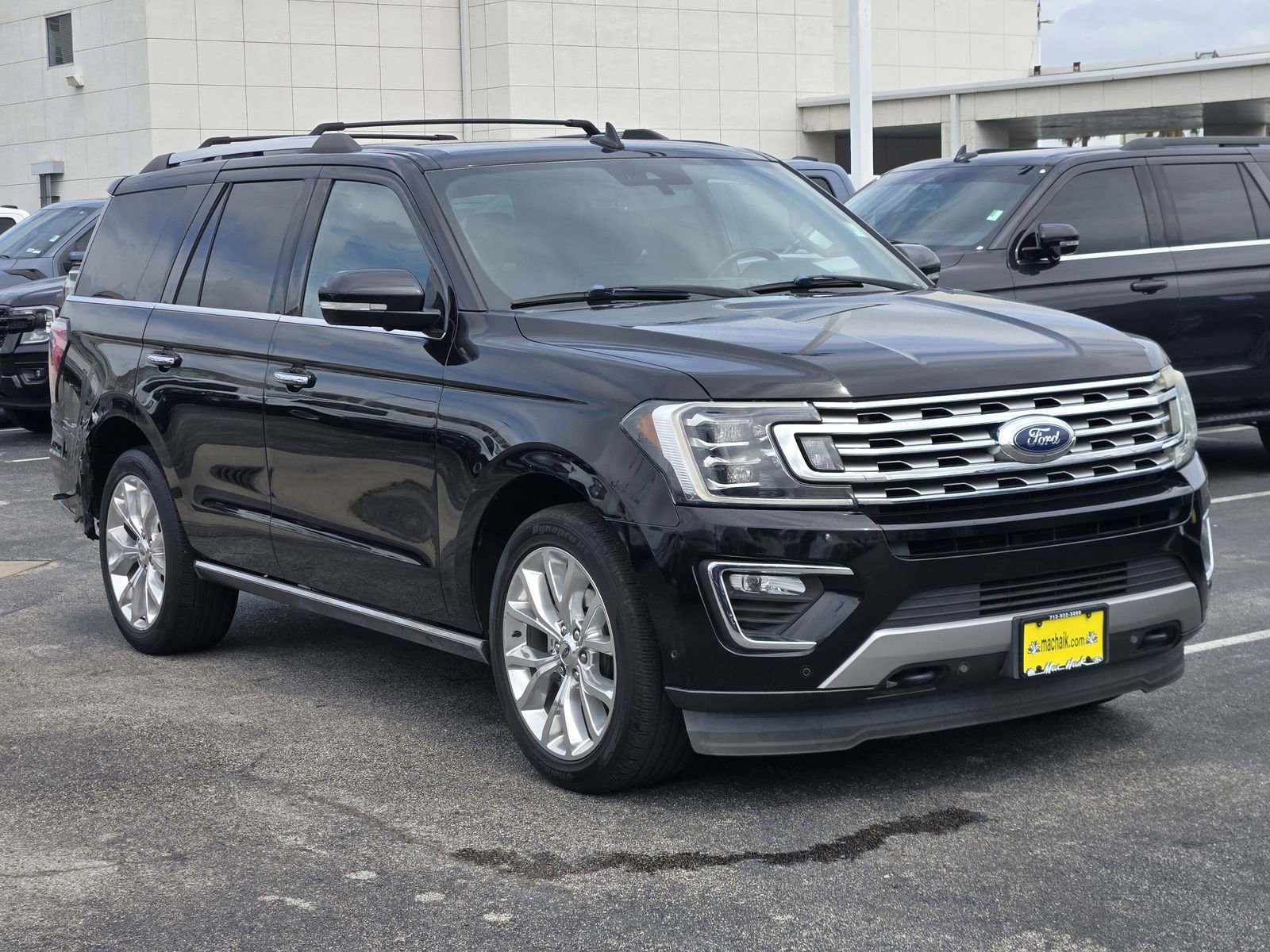 Certified 2018 Ford Expedition Limited w/ Equipment Group 302A AWD/4WD image 3