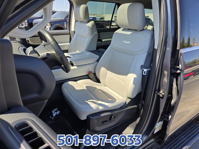 Certified 2025 Ford Expedition Platinum AWD/4WD image 10
