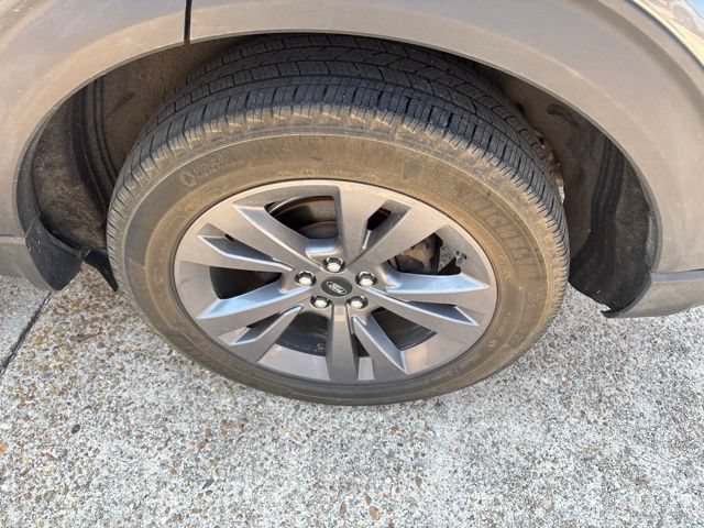 Certified 2022 Ford Explorer XLT w/ Equipment Group 202A AWD/4WD image 11