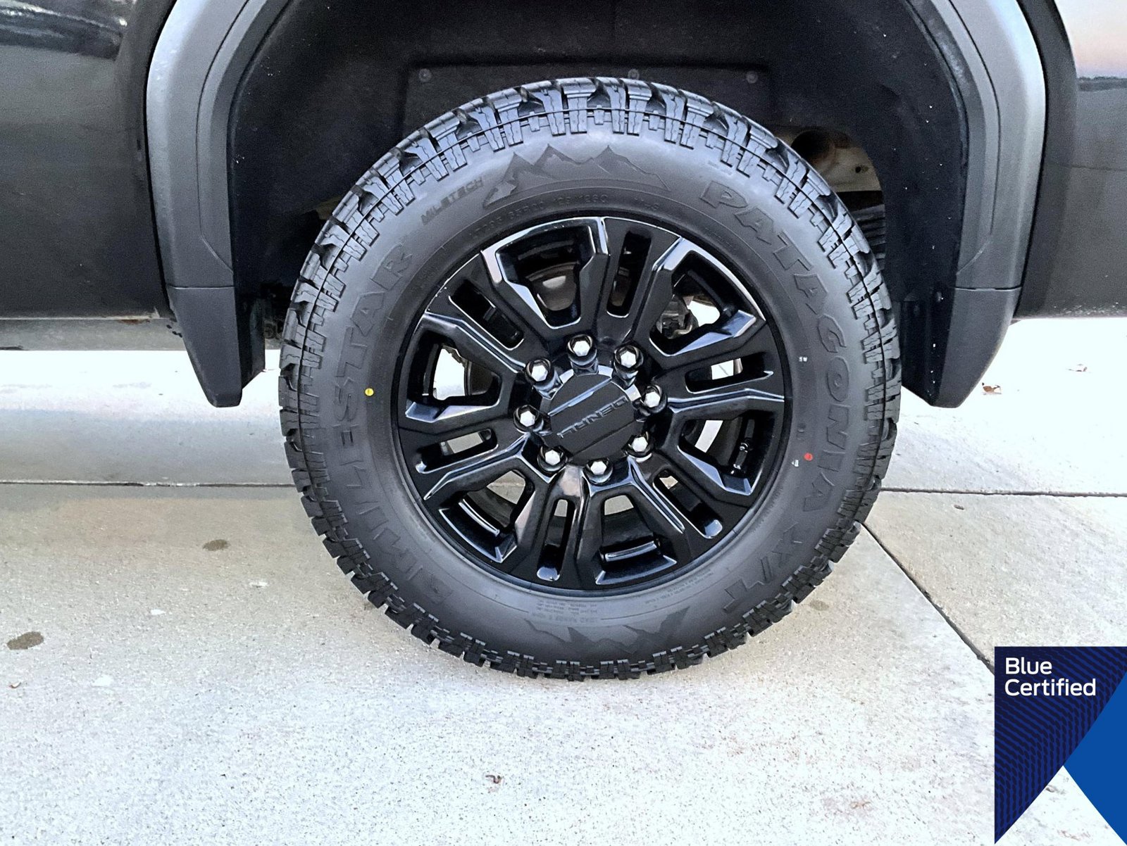 Used 2023 GMC Sierra 2500 Denali w/ Denali Black Diamond Edition AWD/4WD image 26