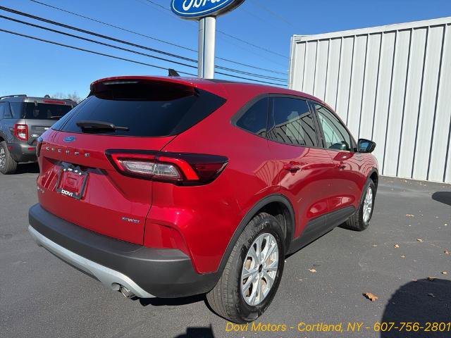 Certified 2025 Ford Escape Active w/ Cold Weather Package AWD/4WD image 3