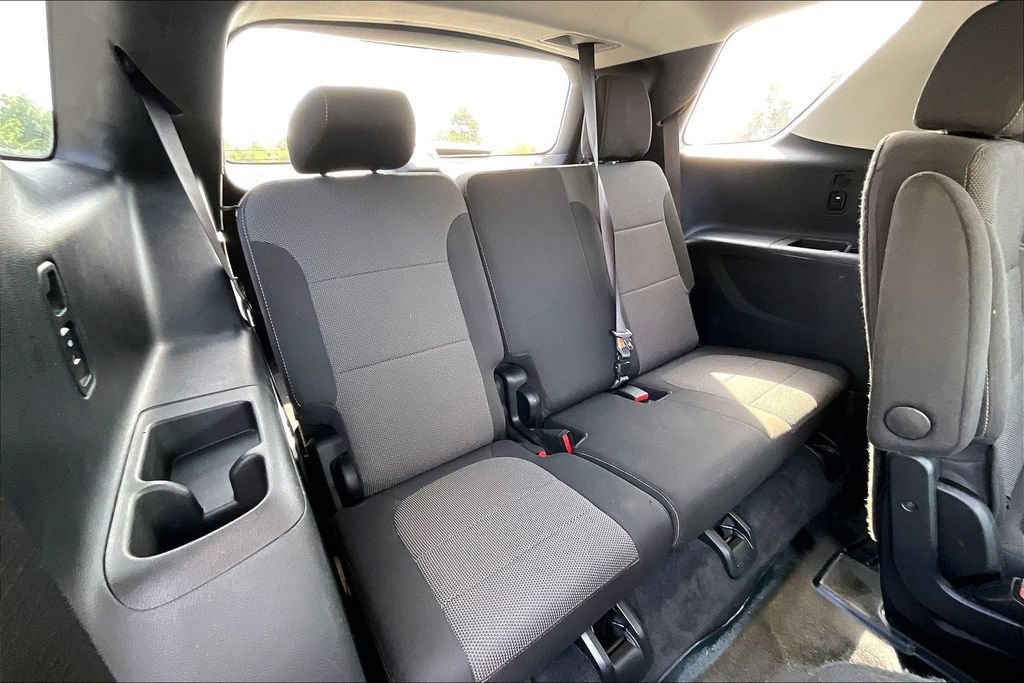 Used 2020 Chevrolet Traverse LT FWD image 28