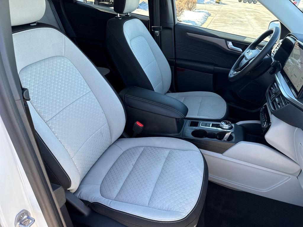 Certified 2023 Ford Escape Active w/ Tech Pack #2 image 9