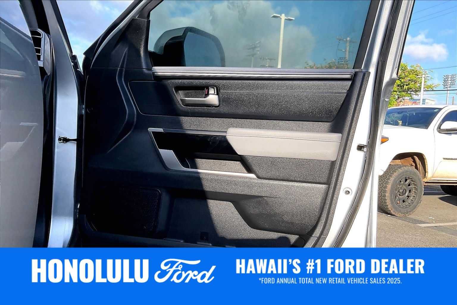 Used 2023 Toyota Tundra Limited AWD/4WD image 28