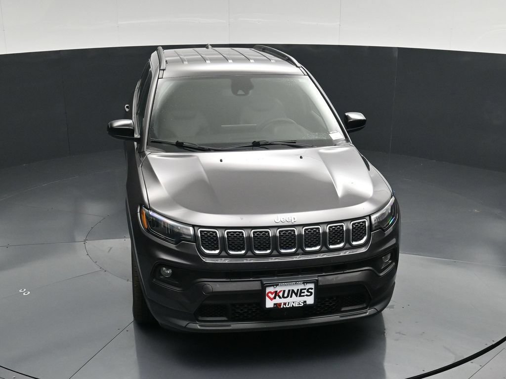 Used 2024 Jeep Compass Latitude AWD/4WD image 47