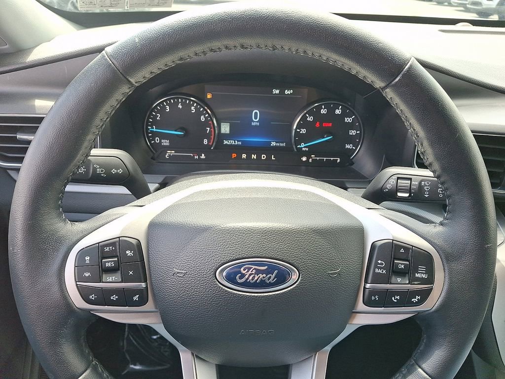 Certified 2022 Ford Explorer XLT w/ Equipment Group 202A AWD/4WD image 21