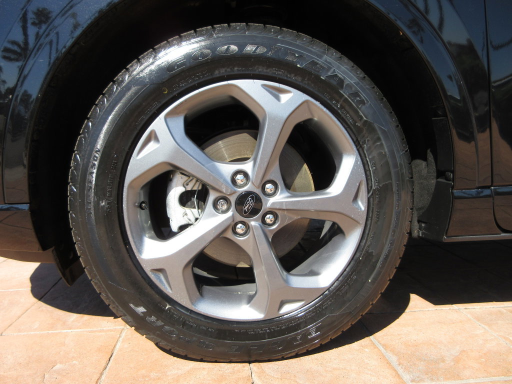 Certified 2023 Ford Escape ST-Line AWD/4WD image 9