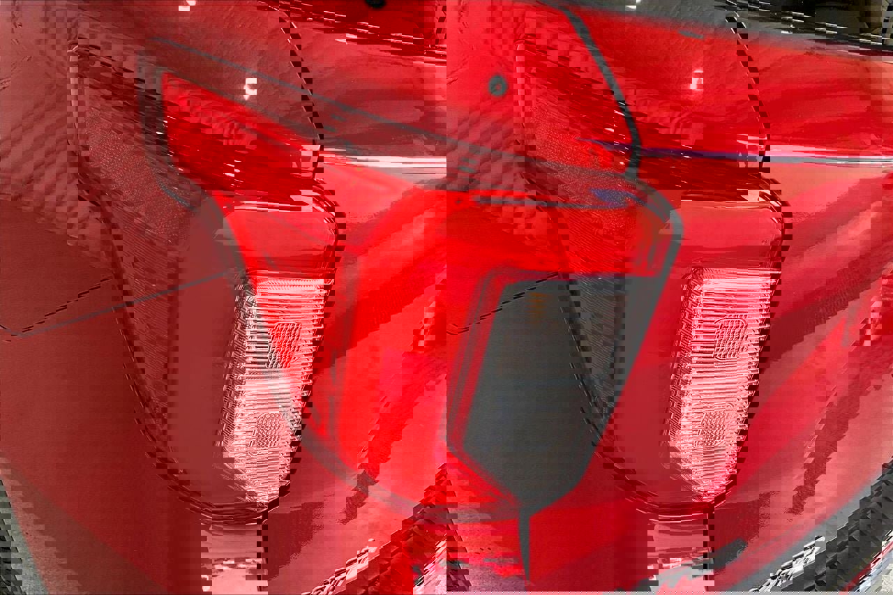 Certified 2024 Ford Explorer Limited w/ Limited Technology Package image 30