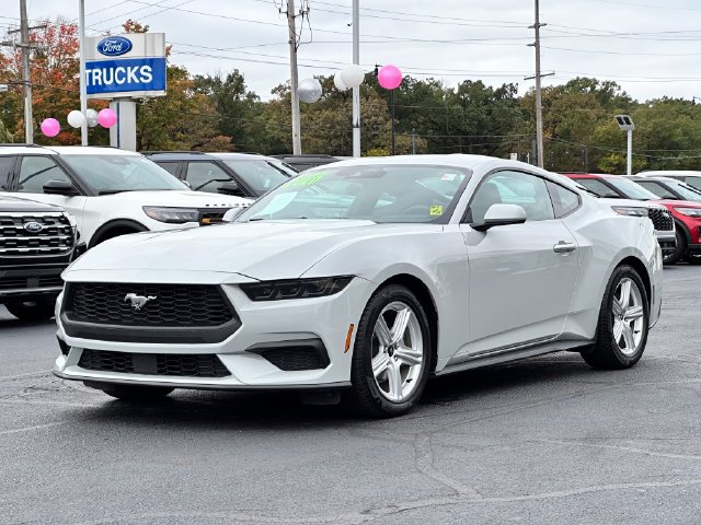 Certified 2026 Ford Mustang Coupe RWD image 3