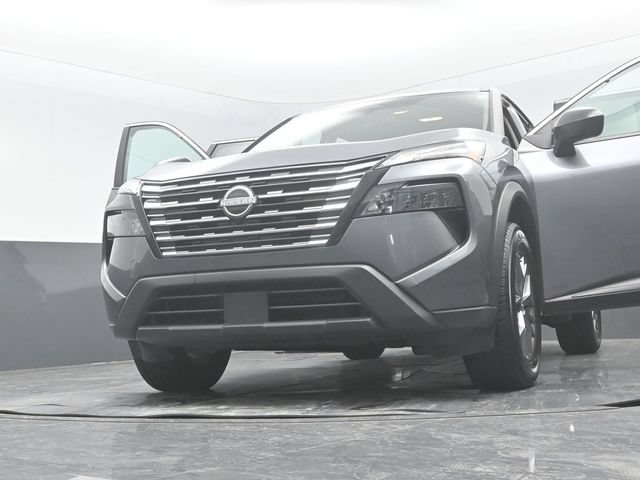 Used 2025 Nissan Rogue S AWD/4WD image 29