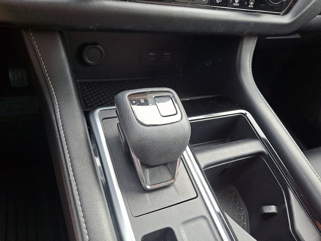 Used 2022 Nissan Pathfinder SL AWD/4WD image 14