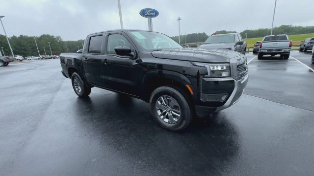 Used 2026 Nissan Frontier SV AWD/4WD image 2