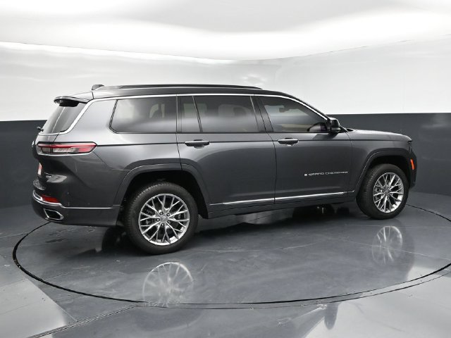 Used 2025 Jeep Grand Cherokee L Summit AWD/4WD image 8