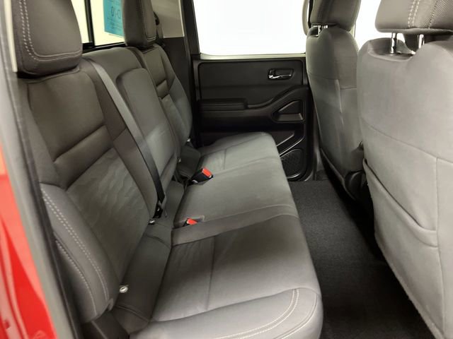 Used 2024 Nissan Frontier SV image 7