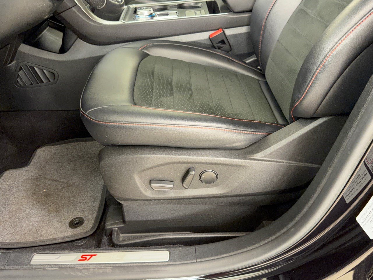 Certified 2023 Ford Edge ST-Line AWD/4WD image 16