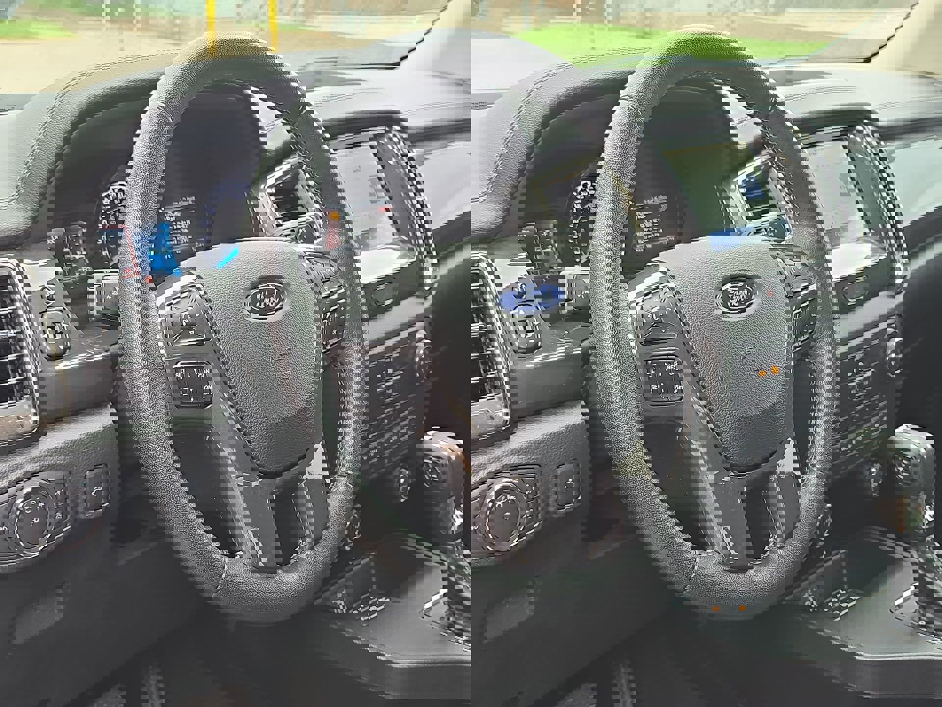 Certified 2019 Ford Ranger Lariat w/ Black Appearance Package image 14