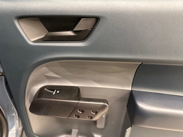 Certified 2025 Ford Maverick XLT w/ XLT Luxury Package image 17